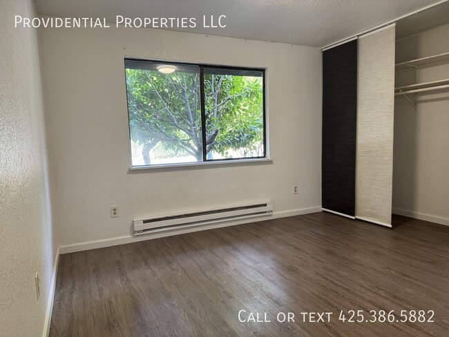 Building Photo - 3919 S Tyler St