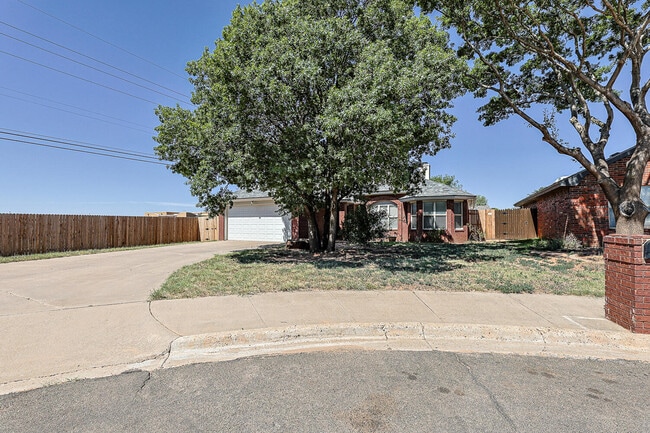 Building Photo - 9708 Aberdeen Ave