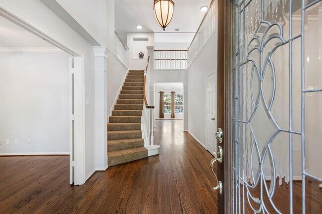 Building Photo - 7 Tamarind Pl