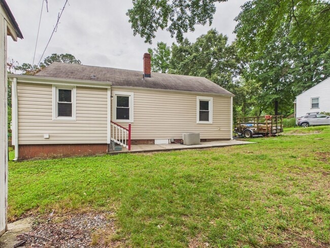 Building Photo - 1518 Ethridge Dr