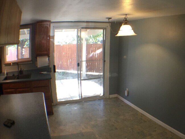 Building Photo - Nice single level home on cul de sac in Foxglenn neighborhood