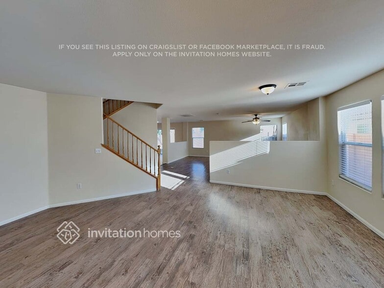 Building Photo - 3328 Famiglia Dr