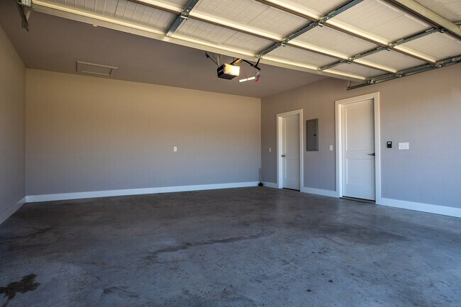 Building Photo - 1723 Booker Cir