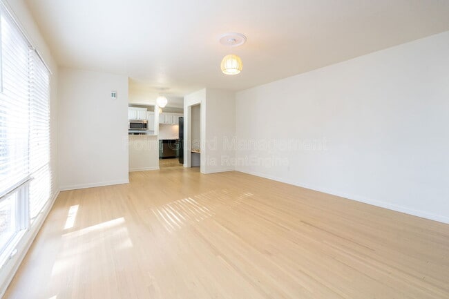 Building Photo - 6002 E 8th St N