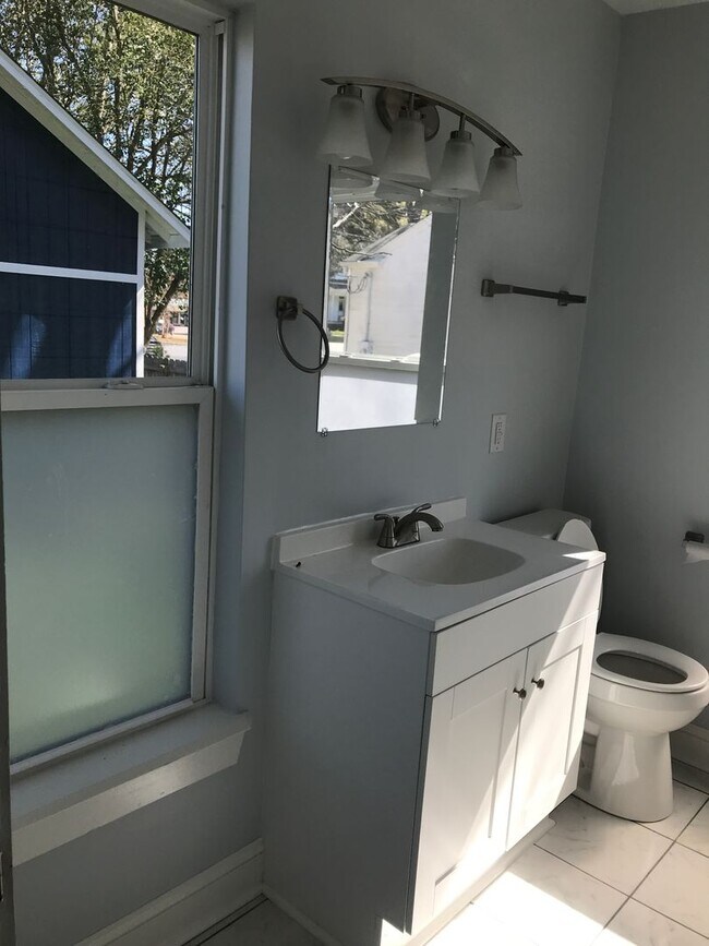 Building Photo - 1001 S 8th St