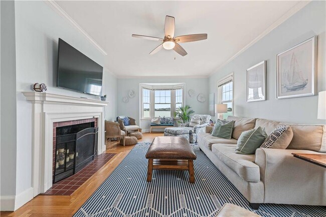 Building Photo - 112 Esplanade