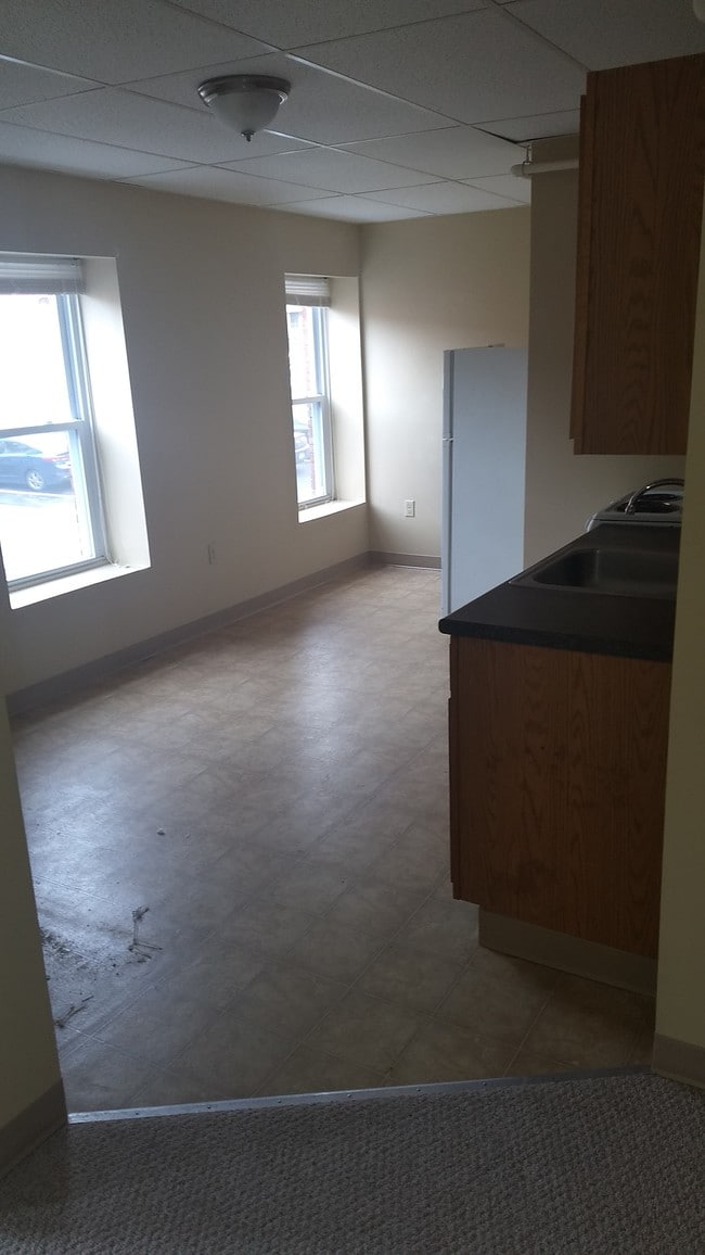 Building Photo - 21 Kosciuszko St