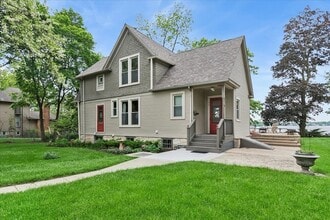 Building Photo - 35 Lakeview Pl