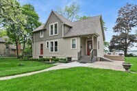 Building Photo - 35 Lakeview Pl