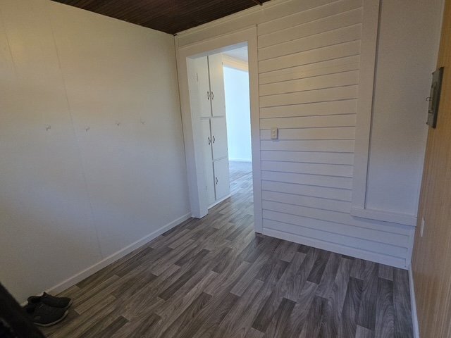 Building Photo - 108 E Montcalm St