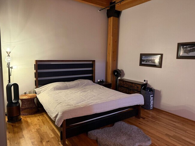 Building Photo - Full Service Executive Fully Furnished All Inclusive Architectural Penthouse Loft Downtown Denver