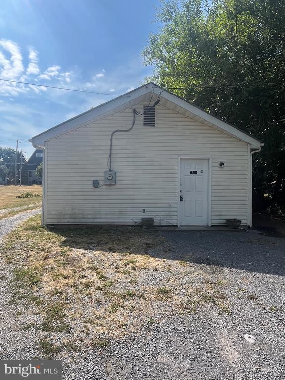 Building Photo - 7889 Main St