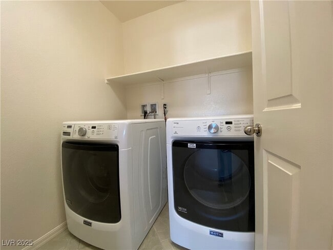 Building Photo - 10817 Wrigley Field Ave