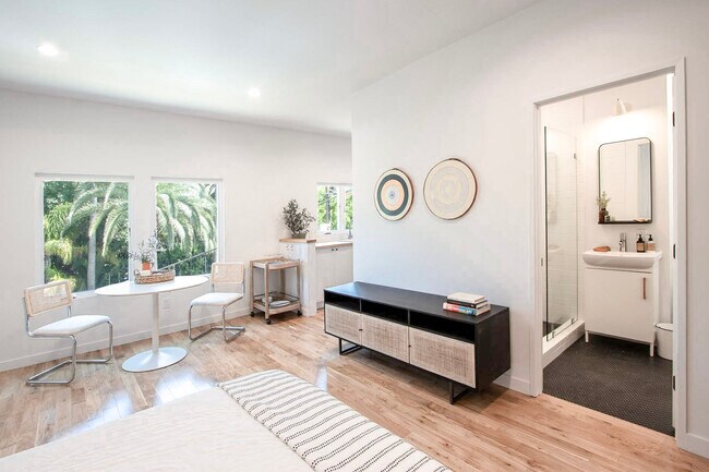 Building Photo - 3700 W Sunset Blvd