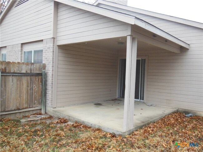 Building Photo - 604 Frostwood Dr