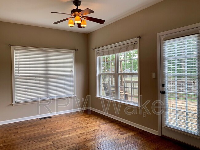 Building Photo - 9201 Langwood Dr