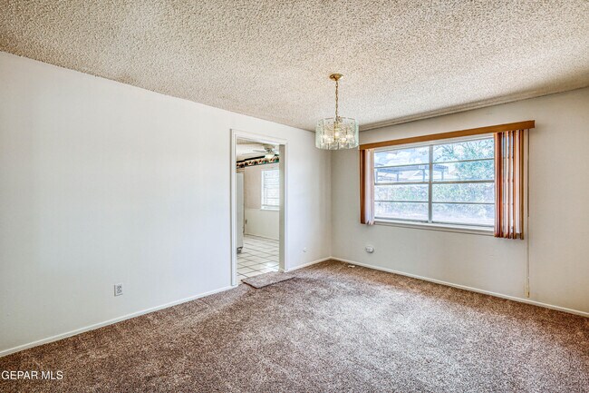 Building Photo - 3008 Gaston Dr
