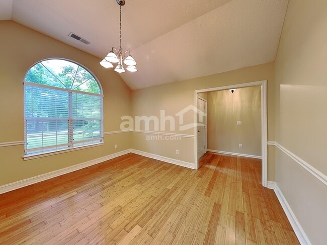 Building Photo - 68 Barrington Farms Pky