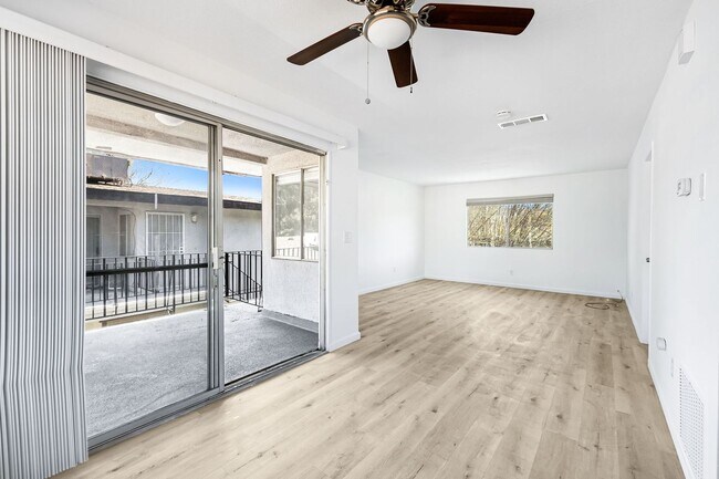 Building Photo - Move in Special $500 Deposit and Two Month...