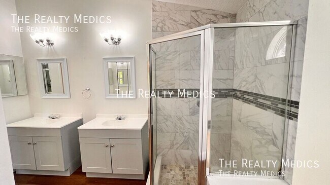 Building Photo - 23 Winding Woods Trail