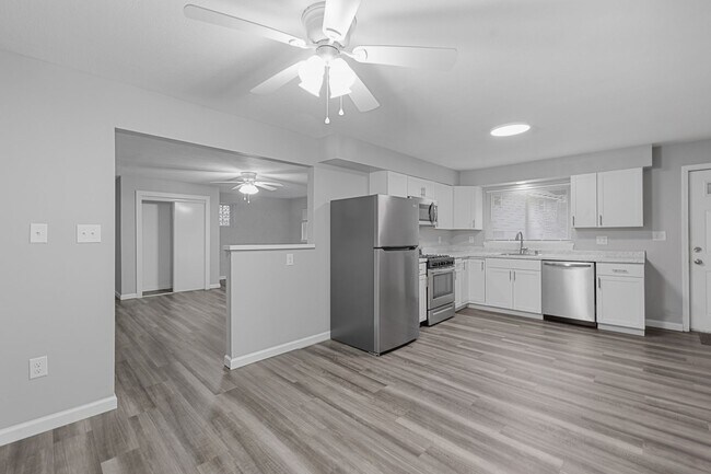 Building Photo - 91 F St