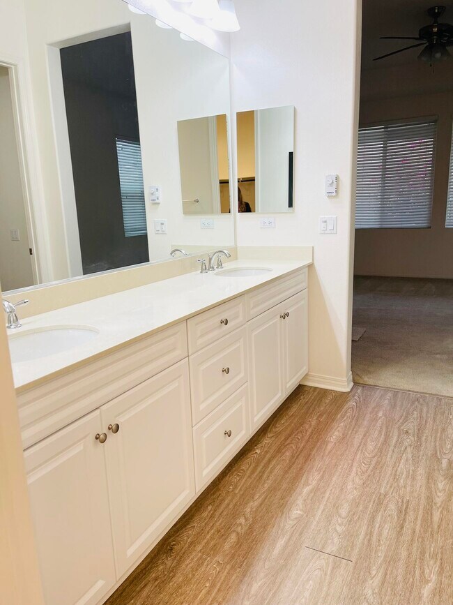 Building Photo - 85468 Treviso Dr
