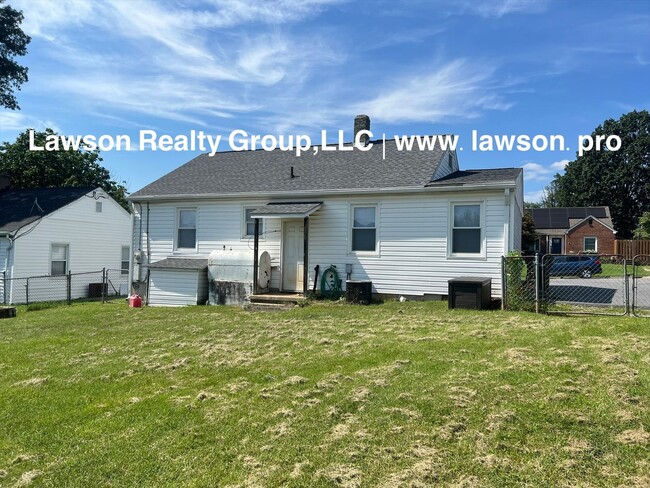 Building Photo - Updated, Cozy, and Clean- One Level Living...
