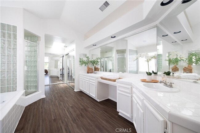 Building Photo - 2329 Canyon View Glen