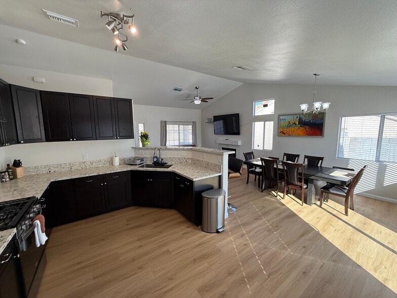 Kitchen - 693 W Pacific Ave