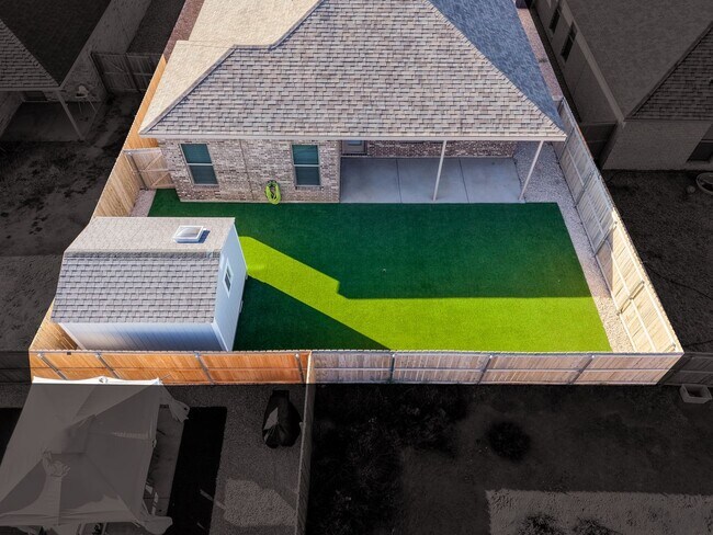 Building Photo - 2721 Longfellow Rd