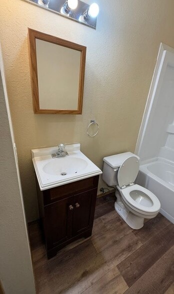 Building Photo - 594 Shadowrock Dr