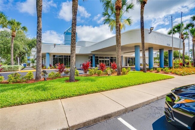 Building Photo - 3010 W Bay Cir