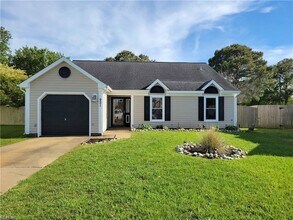 Building Photo - 921 Martingale Ct