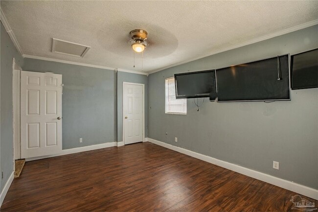 Building Photo - 4381 Bixby Cir
