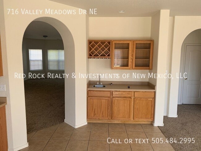 Building Photo - Spacious 2 story 4BR+Loft 2816 Sq Ft Home ...