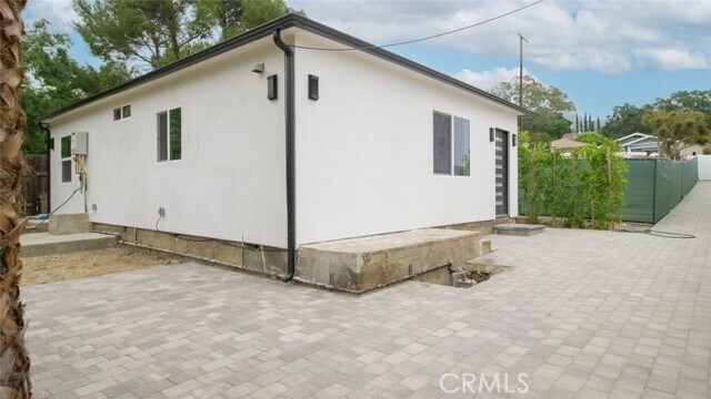 Building Photo - 10041 Leona St