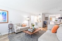 Building Photo - 7924 Royal Ln