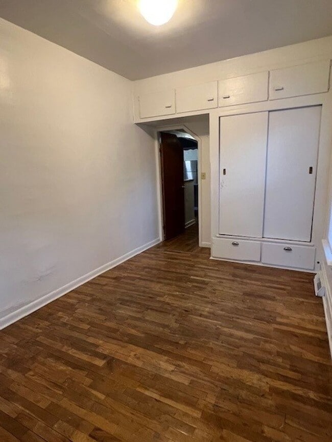 Building Photo - Charming 3bedroom, 1.5bathroom Home