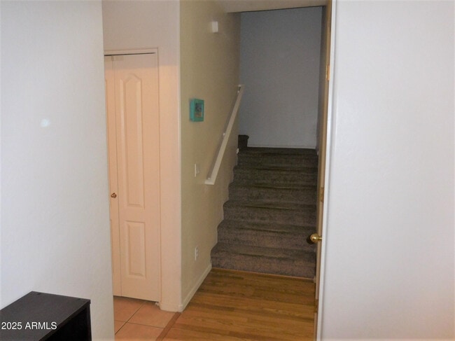 Building Photo - 2600 E Springfield Pl