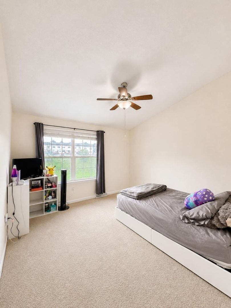 Building Photo - 10551 Cherry Grove Ct