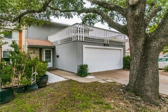 Building Photo - Beautifully Crafted 2/2.5/2 Town Home in Euless!