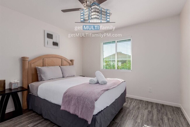Building Photo - 515 W Pebble Beach Dr