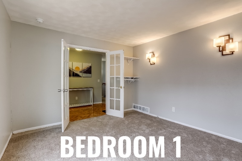 Building Photo - 3149 Oak Cir N