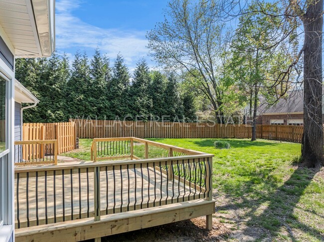 Building Photo - LOVELY 4 BEDROOM HOME...ALL FARRAGUT SCHOO...