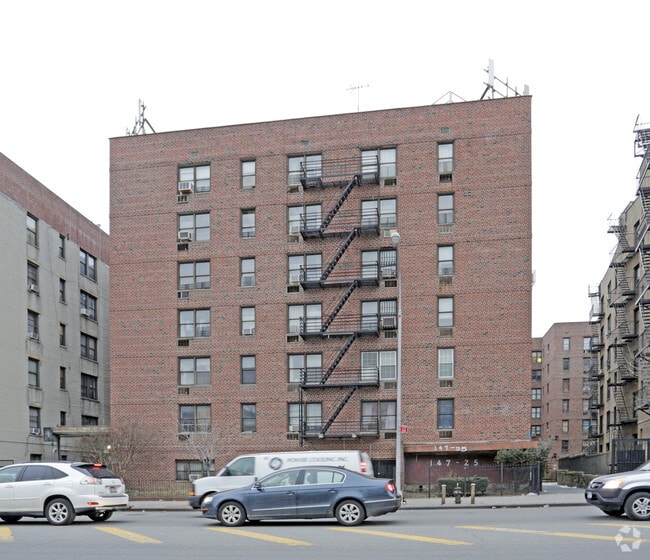 Building Photo - 14725 Northern Blvd