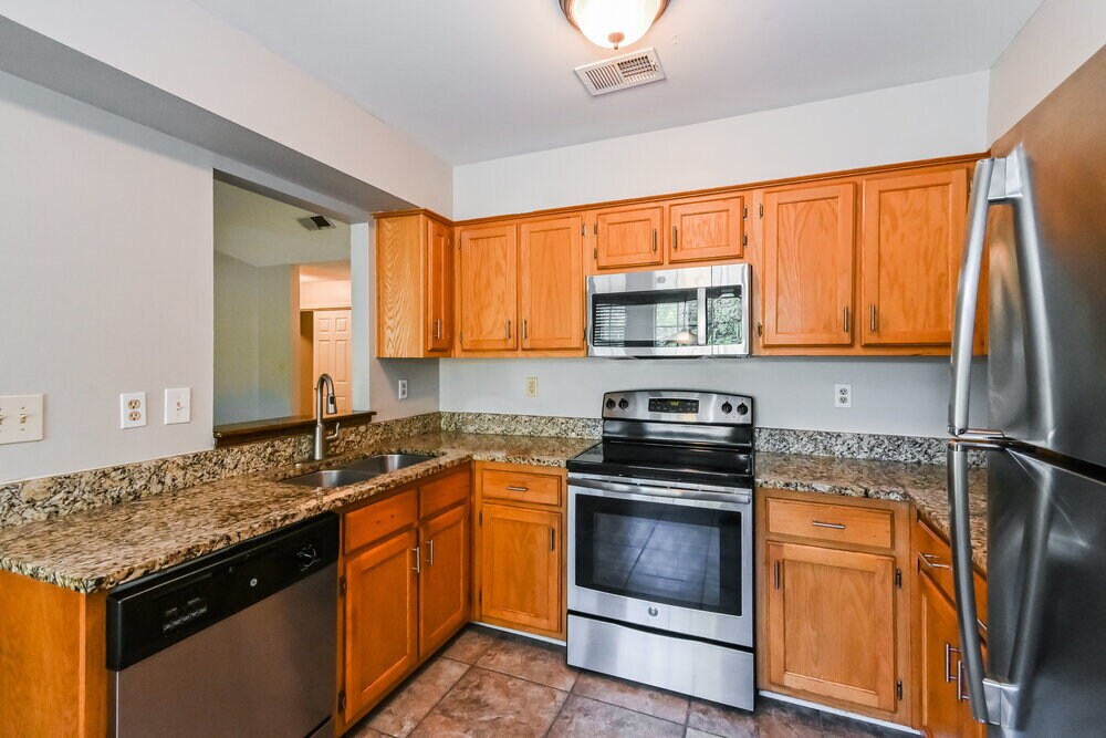 Building Photo - 7605 Caitlynn Cir S