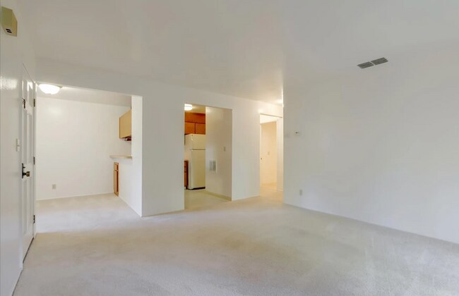 Building Photo - 1158 Honey Trl