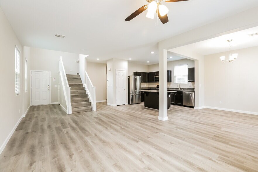 Building Photo - 7376 Cobbhan Dr