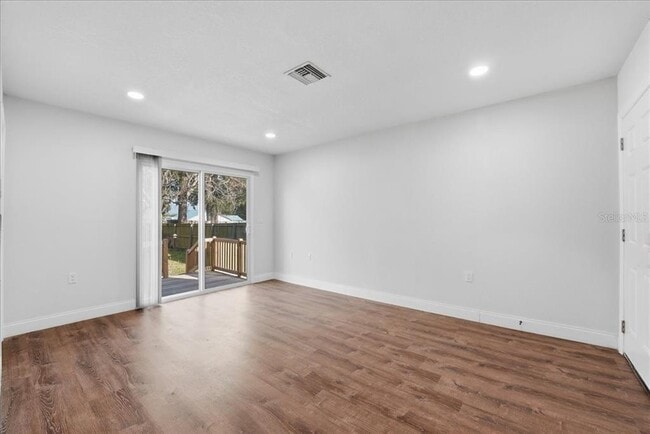 Building Photo - 2805 Mayer St