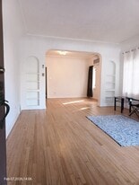 Building Photo - 427 N Genesee Ave